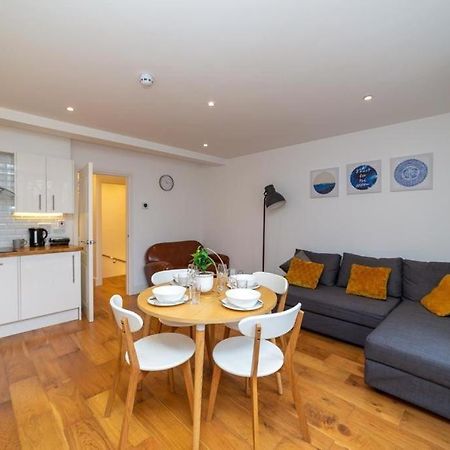 Beautiful 1Bd Apartment On The King'S Road Chelsea 런던 외부 사진