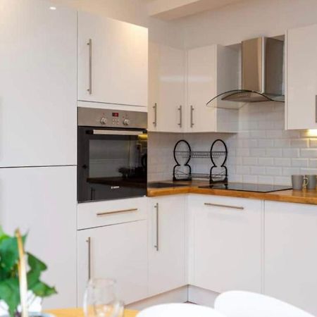 Beautiful 1Bd Apartment On The King'S Road Chelsea 런던 외부 사진
