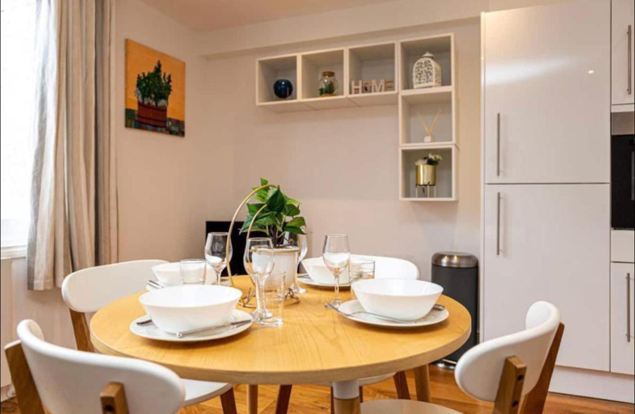 Beautiful 1Bd Apartment On The King'S Road Chelsea 런던 외부 사진
